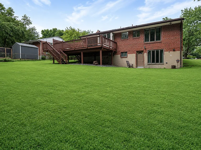 1501 Ladd St — Photo 43