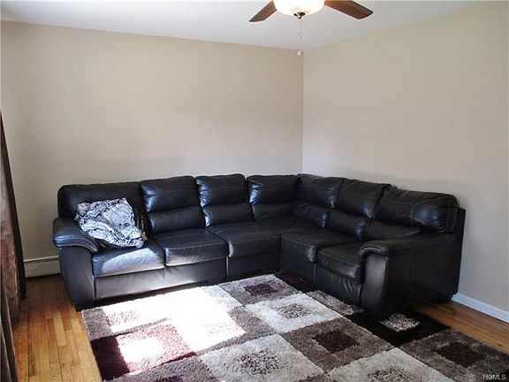 4th image of 15 Diane Pl
