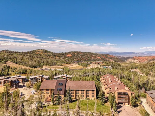 150 W Ridge View St #128, Brian Head, UT 84719