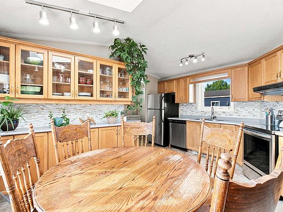 2nd image of 5508 55th St #89