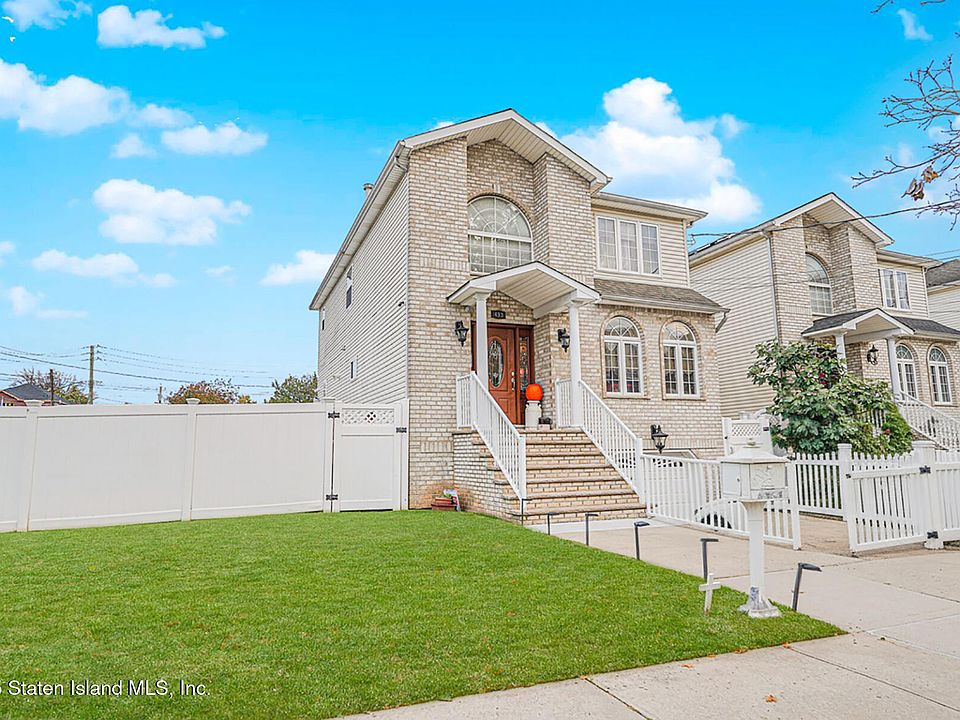 1st image of 493 Willowbrook Rd