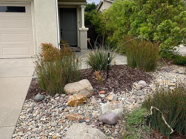 5464-5466 Reef Cir — Photo 1