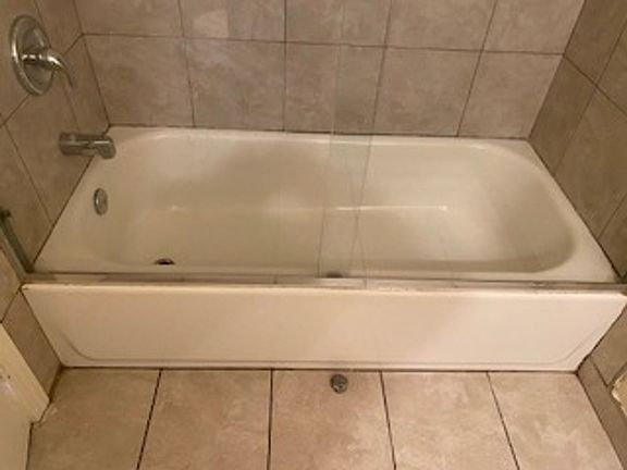 5th image of 854 W 40th Pl #856