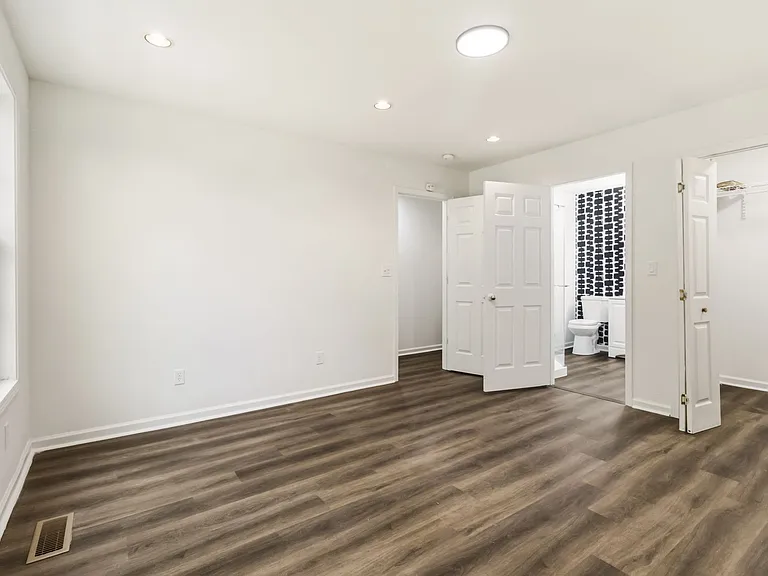 707 Blair St — Photo 24