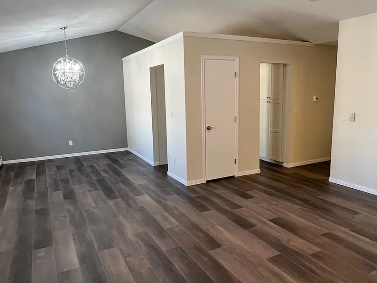 1131 Barr Ave — Photo 3