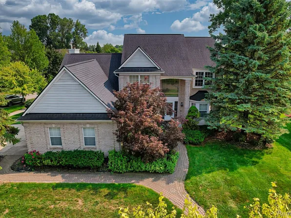 29301 Morningview, Farmington Hills, MI 48334