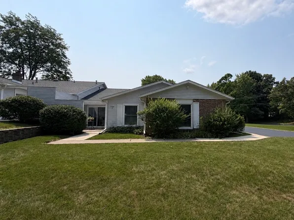3150 W Carthage Dr Unit 4, Freeport, IL 61032