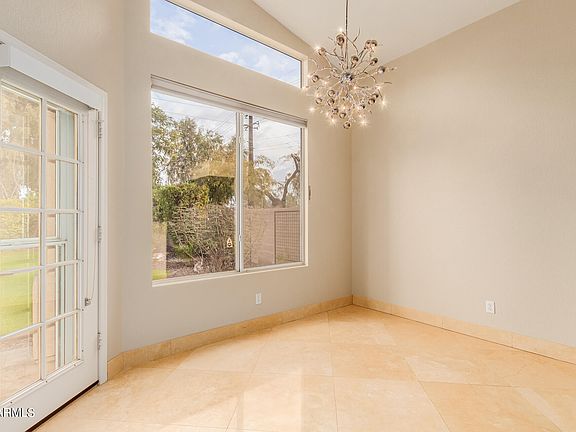 3rd image of 224 W BUENA VISTA Drive