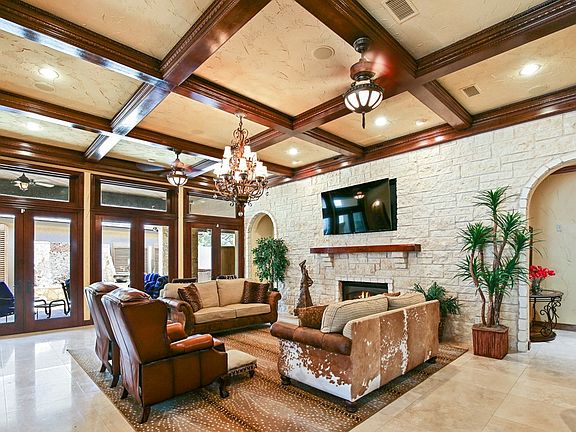 3rd image of 118 The Villas