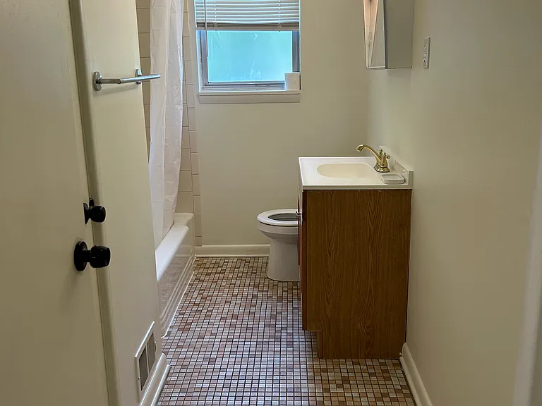 1923 Wessel Ave #1925 — Photo 7