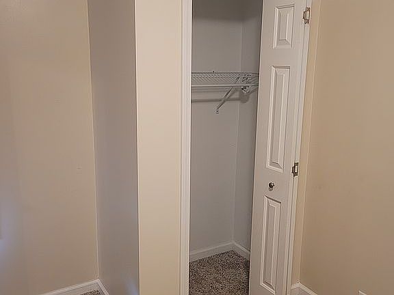 4th image of 843 Arcadia Ave