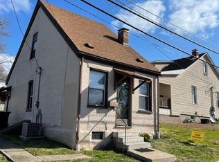 215 E Van Buren St, Belleville, IL