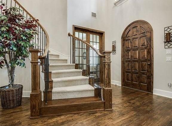 3rd image of 5995 Beacon Hill Dr