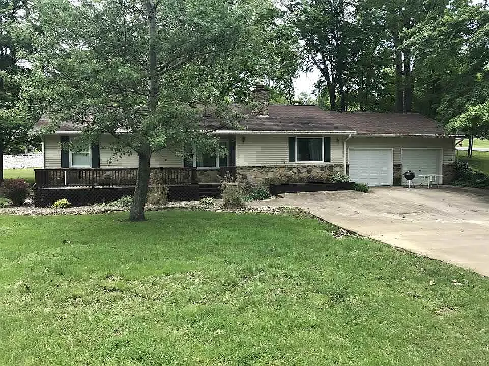 102 Shandell Dr photo 1