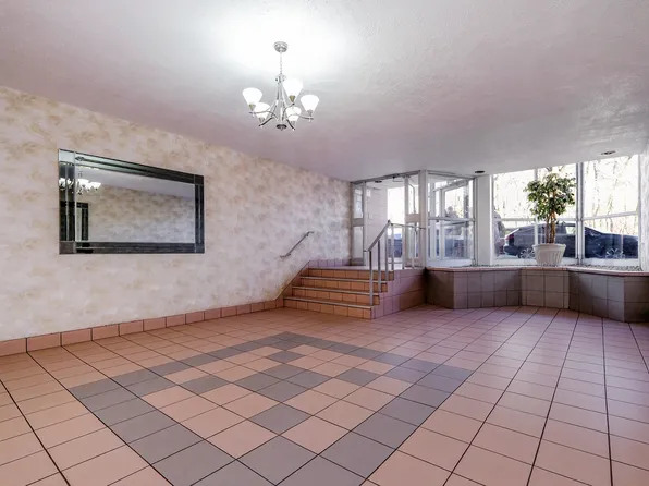 6535 Broadway 5C image 2 of 3