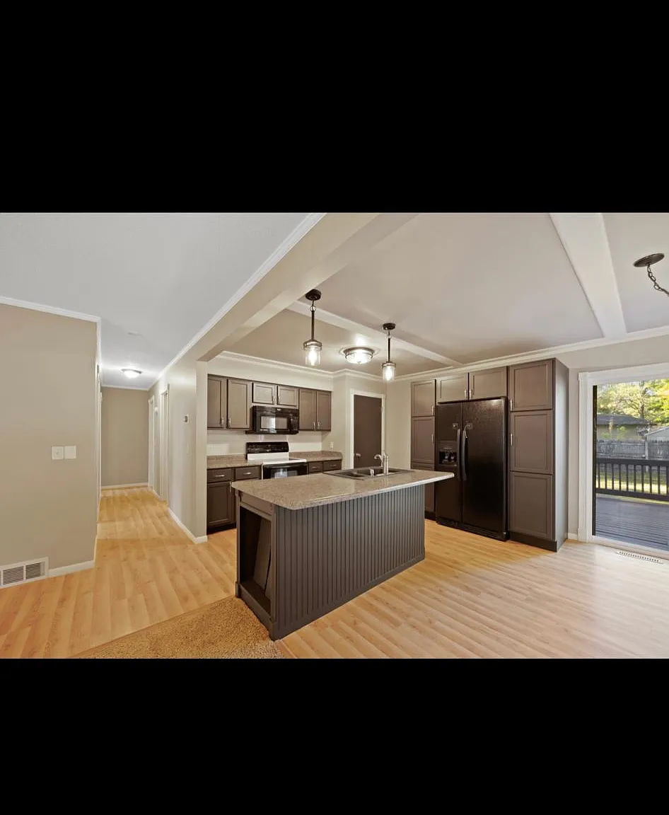 642 Northgate Dr — Photo 1
