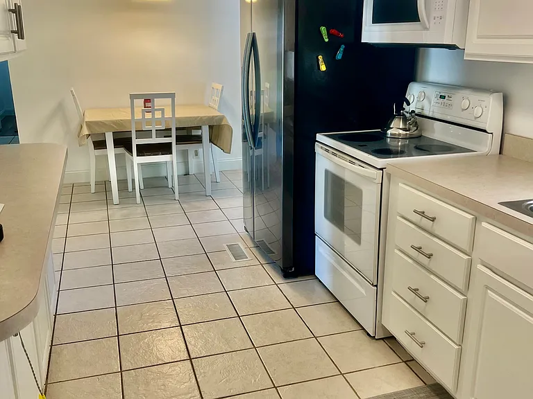 707 Saint Catherine Ct — Photo 8
