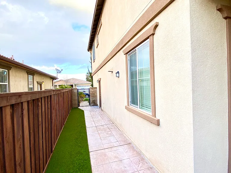 29353 Fall River Ln — Photo 27