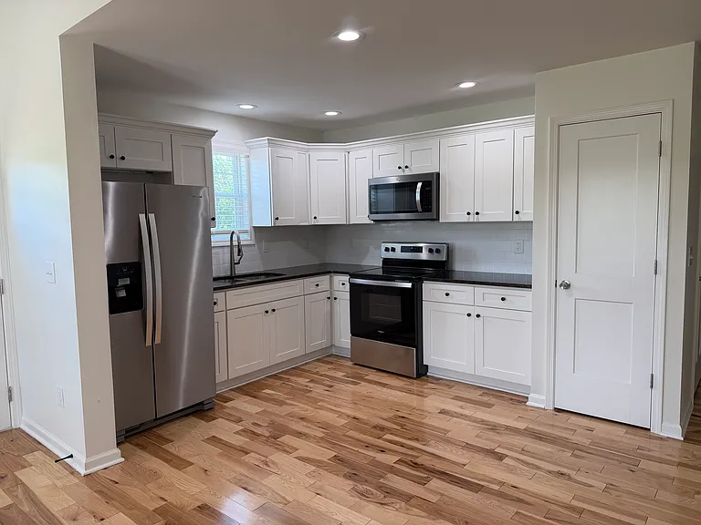 1338 Magnolia Grove Rd — Photo 3