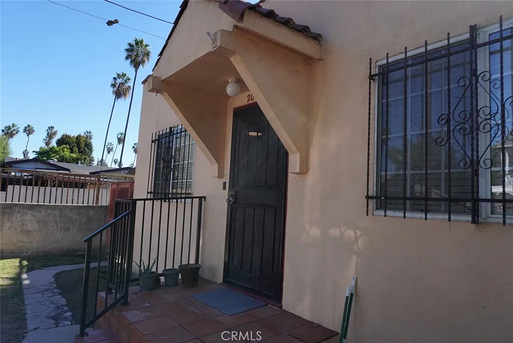 2 bed, 700 sqft, $2,500 — Photo 2