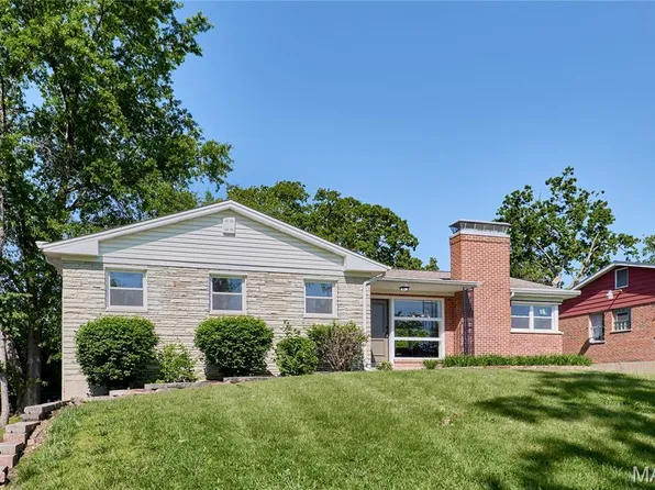 923 Swarthmore Ln, Saint Louis, MO 63130