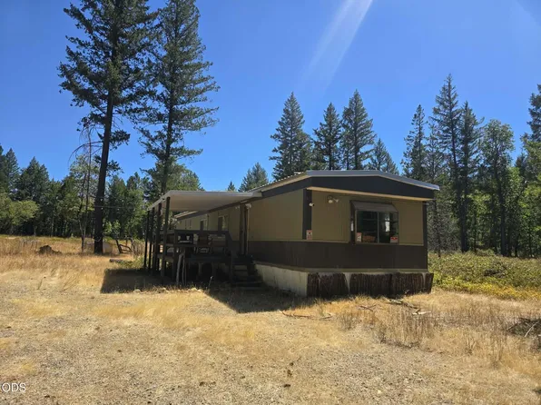 125 Floyd Ln, Cave Junction, OR 97523