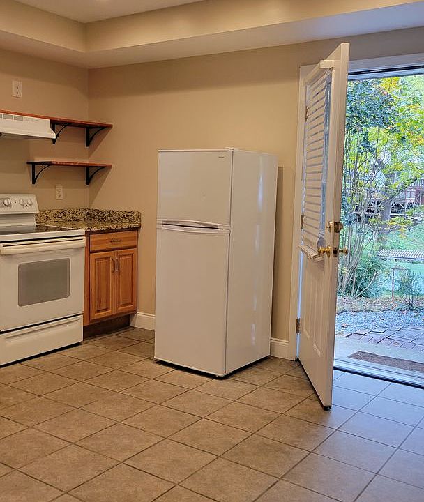 1st image of 32 Ormond Ave #1