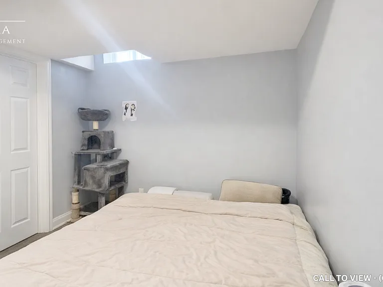 9 Mantz Cres #2 — Photo 4