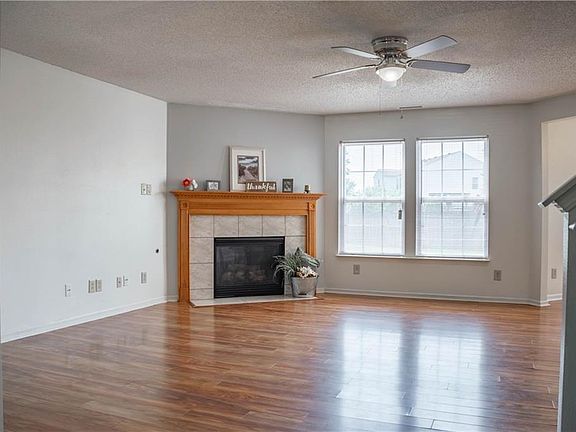 4th image of 10123 Clear Creek Cir