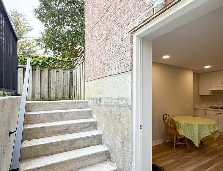 188 Olive Ave — Photo 3