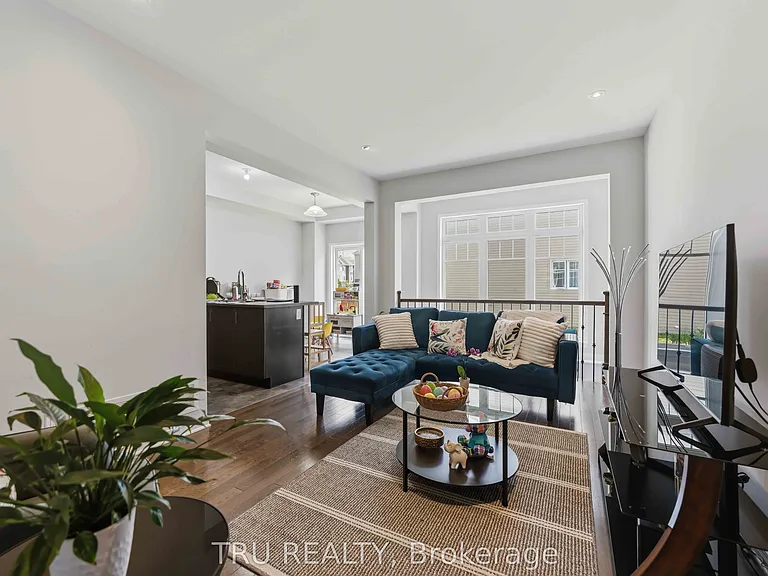 205 Losino Cres — Photo 6