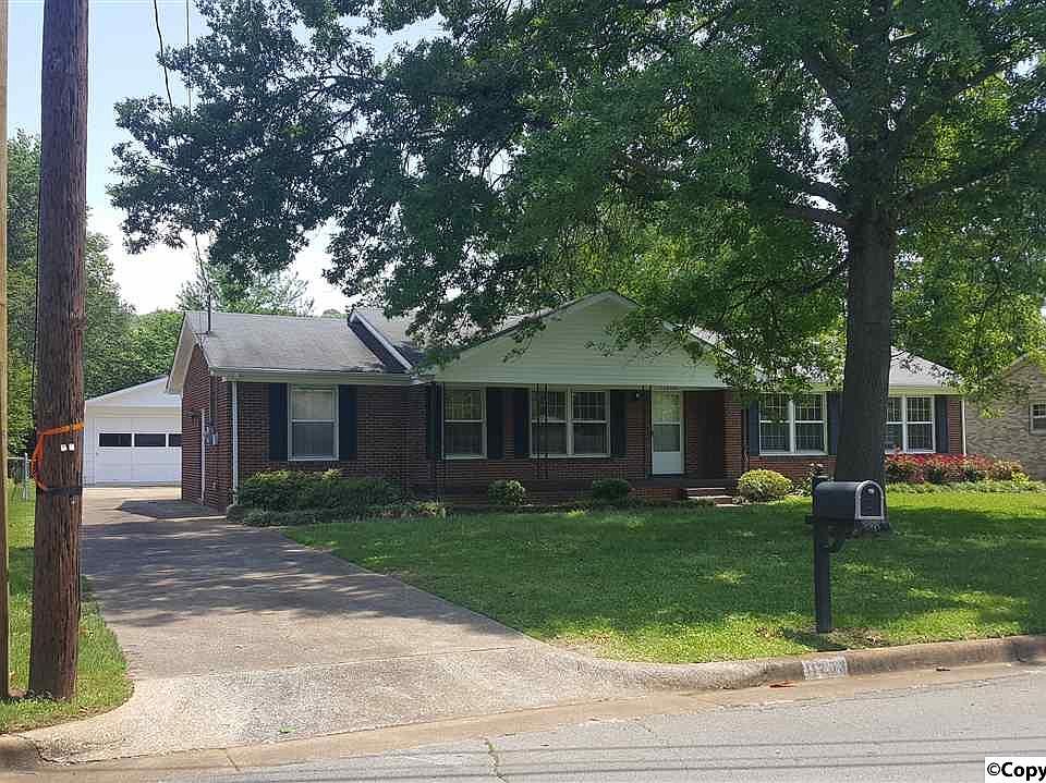 1st image of 11203 Crestfield Dr SE