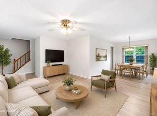 2 Community Rd, Coram, NY 11727