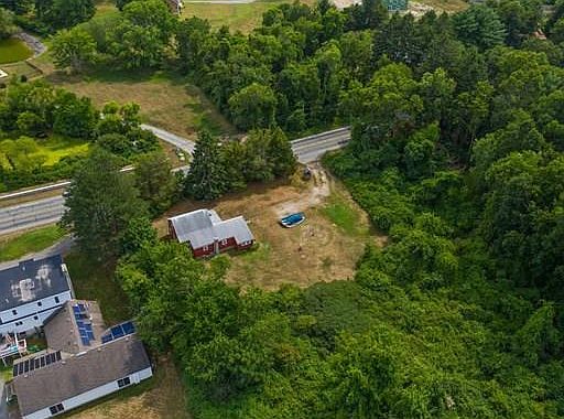 5th image of 340 Woodland Ave