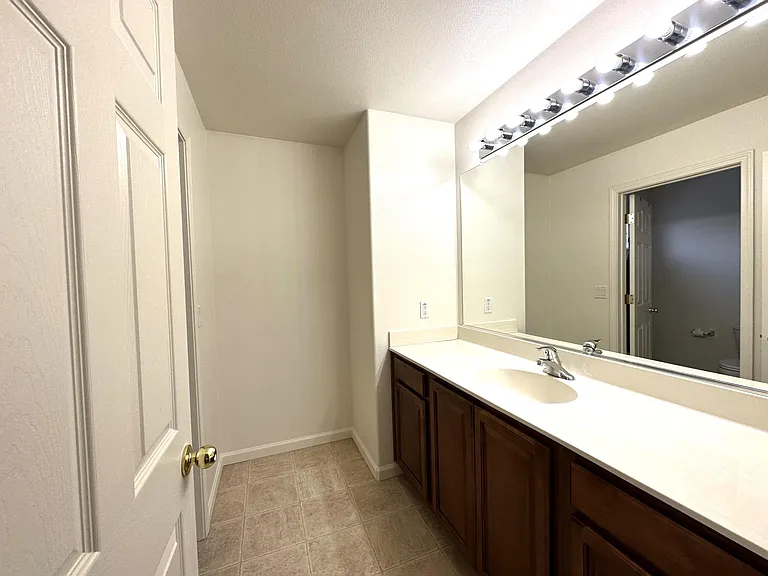 2365 Anqua Dr — Photo 16