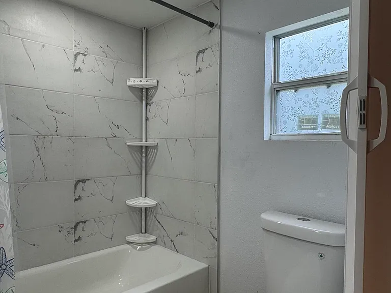 4760 Lake Ontario Dr — Photo 8