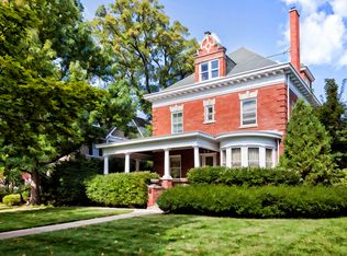810 Forest Ave, Wilmette, IL