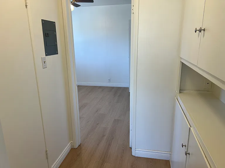 235 Grand Ave #6 — Photo 10