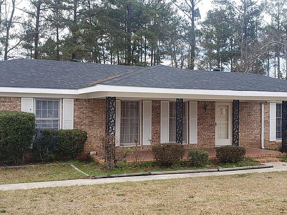 Streetview of Oriole Street Rental with large front porch