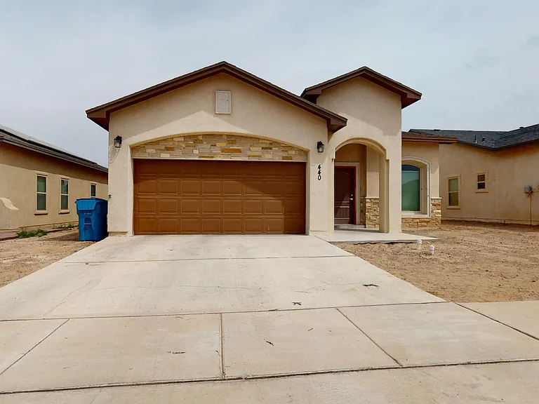440 Soleil Rd — Photo 2