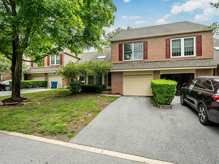 9 Oak Leaf Ln — Photo 2