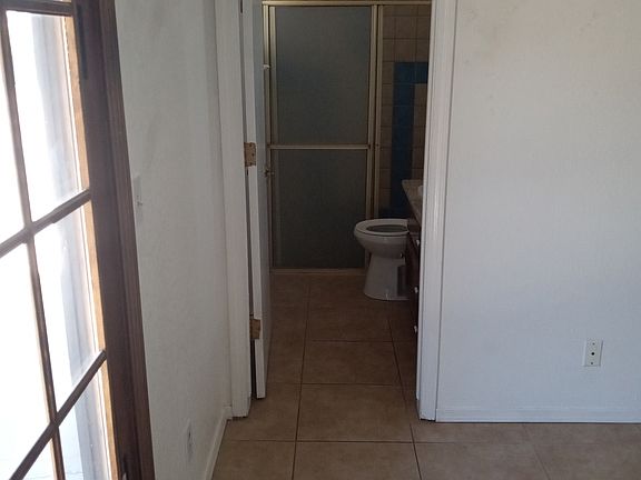 2nd image of 1020 Merrill Ct