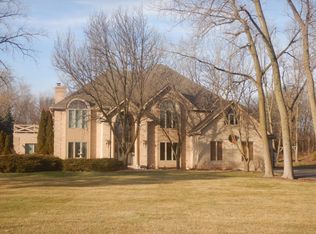 60 Brookside Dr, Lemont, IL 60439