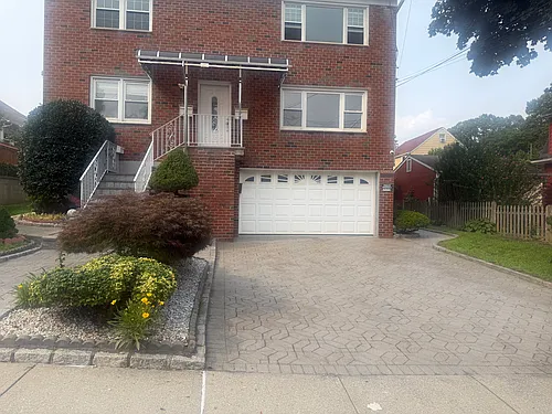 8 Greenwood Rd #1 Photo 1