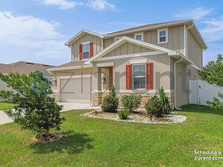 1709 Hilltop Dr — Photo 3
