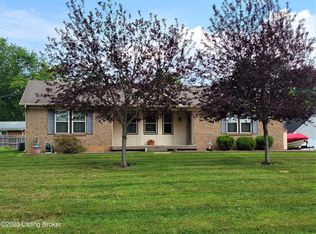 137 Crews Dr, Louisville, KY 40218