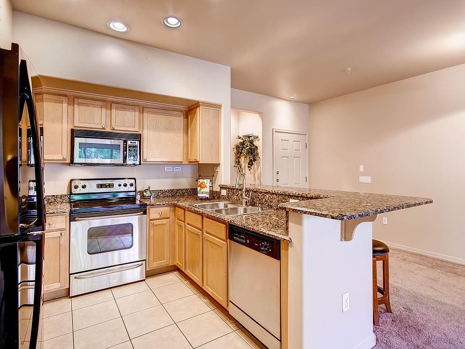 1st image of 20660 N 40th St Unit 1070