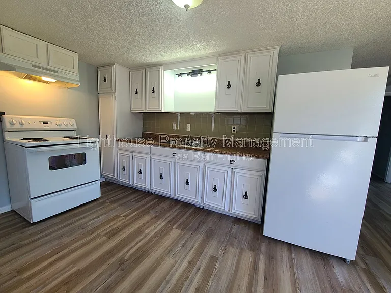 7806 Stevensville Baroda Rd — Photo 2