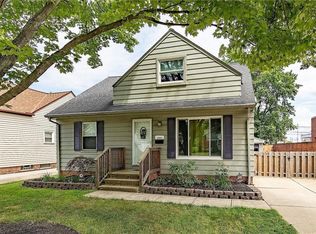 1461 Sunset Rd, Mayfield Heights, OH 44124