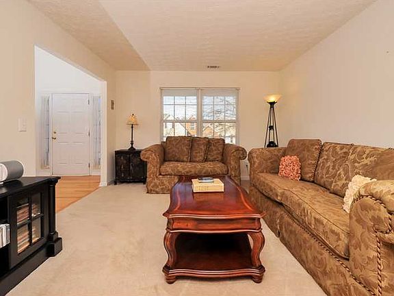 5th image of 1035 Brighton Cove Trl